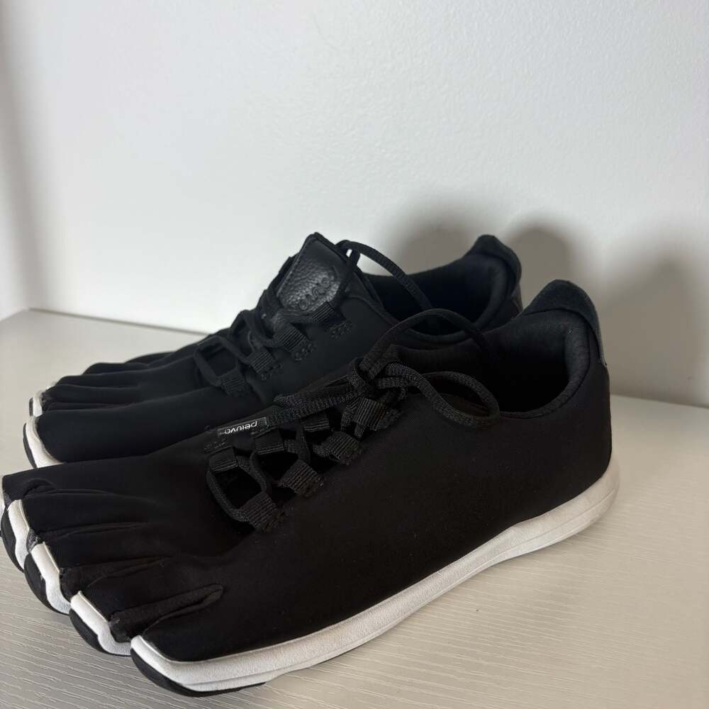 Peluva Strand Women's Black Mesh Toe Separating Trainer